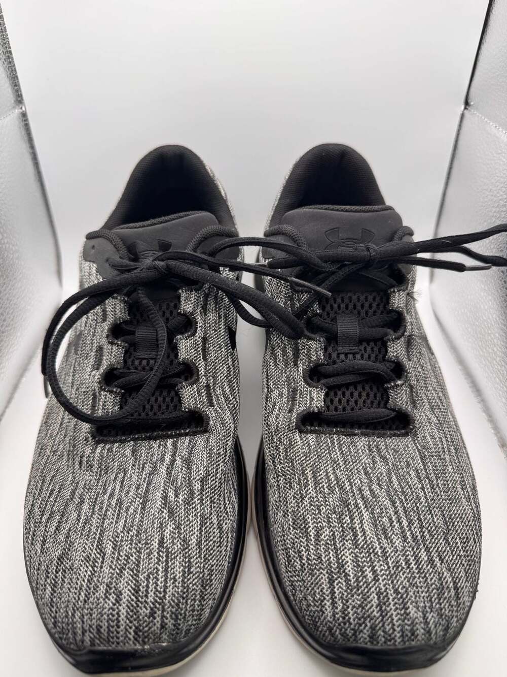 Under Armour Men's Size 9.5 Gray Black Athletic Running Shoes